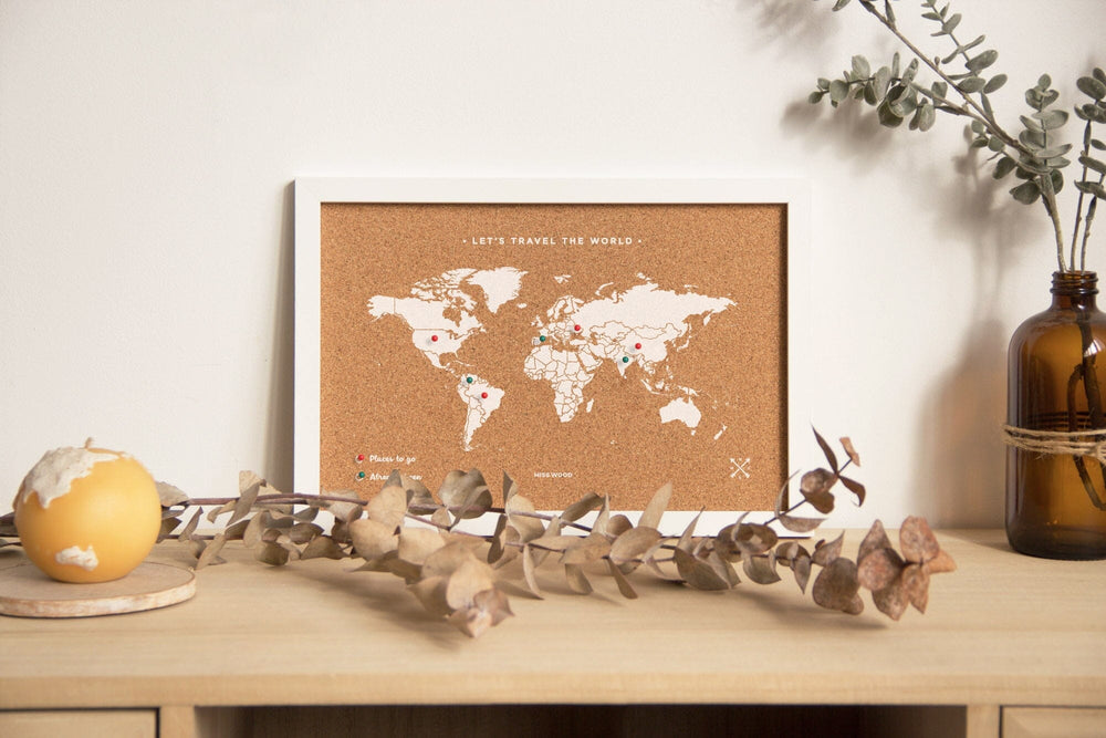 Carte du monde en liège - couleur naturelle, impression blanc (30 x 20 cm) | Miss Wood accessoire Miss Wood 