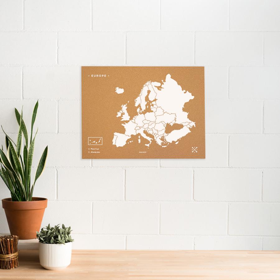 Carte de l'Europe en liège - couleur naturelle, impression blanc | Miss Wood carte murale grand tube Miss Wood Taille L (60 x 45 cm) 